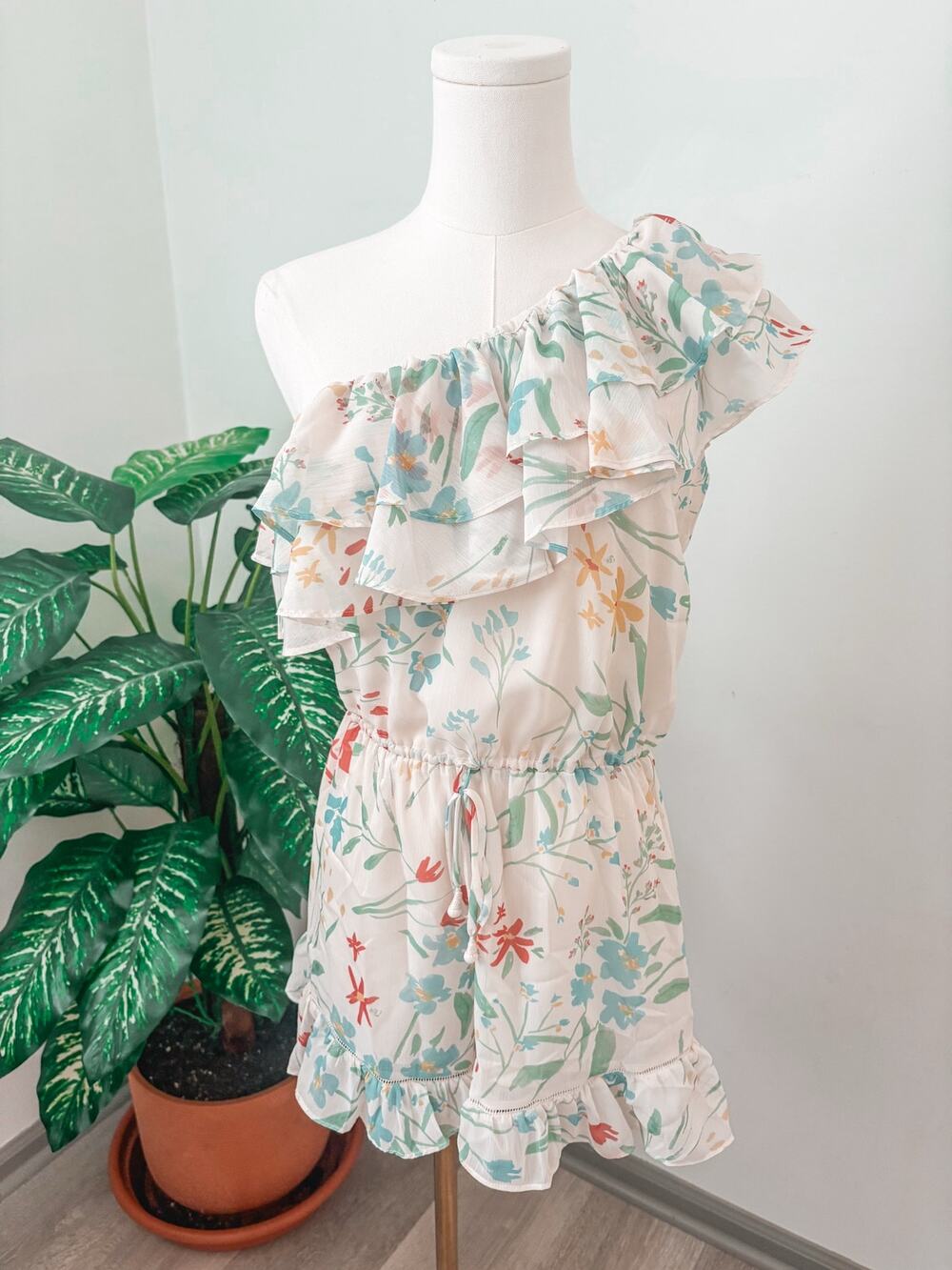Tularosa Faye Floral One Shoulder Romper XS Ruffle Cottagecore Coquette
